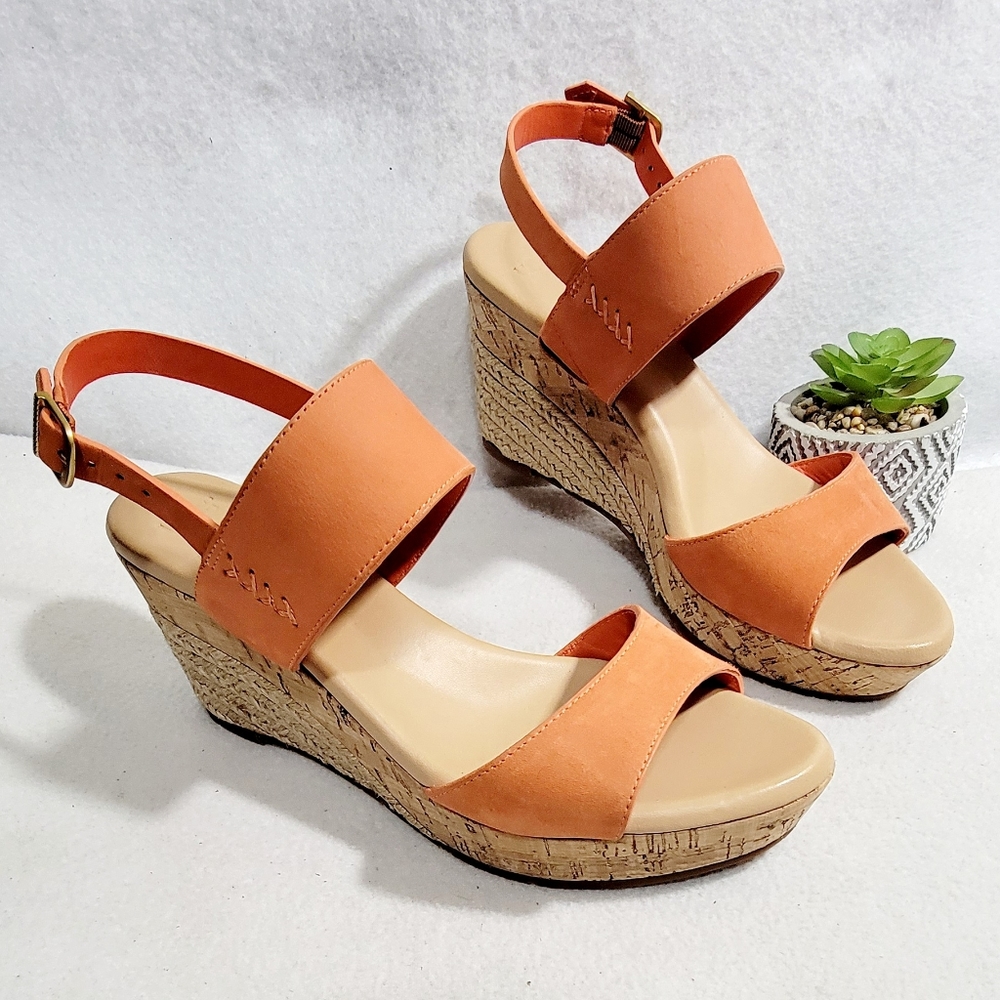 Ugg Elena Wedge Heel Open Toe Orange‎ Beige Sandals Size 9.5